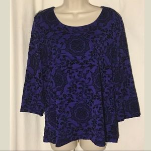 Chico’s 2 size Lg Blue & black floral Mandela Top
